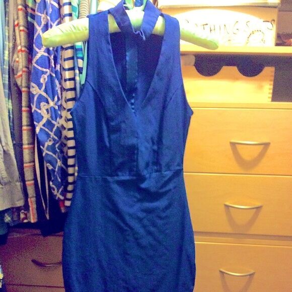 Guess dress XS royal blue, neck wrap. Stretchy. - Picture 6 of 11